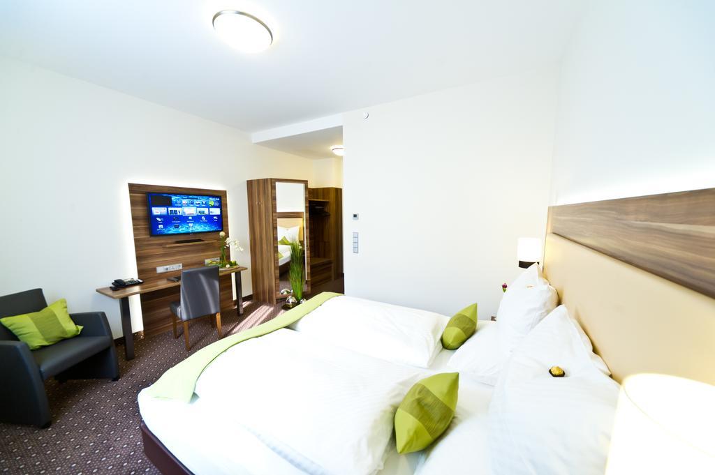 Wohlfuehl-Hotel Neu Хайделберг Екстериор снимка